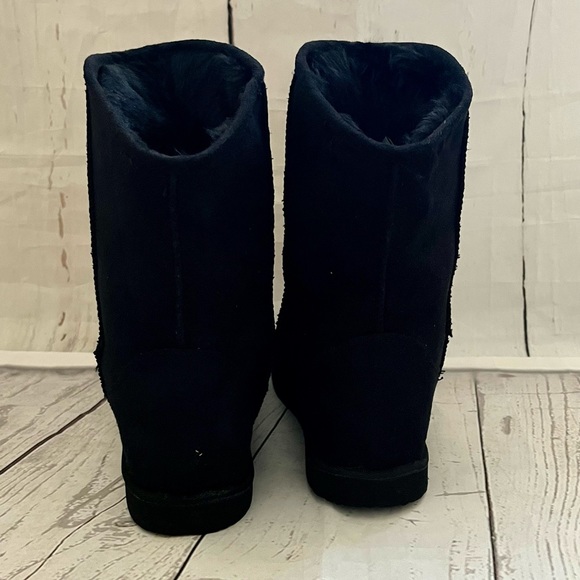 New Studded faux fur lined Suede Mid Boots Booties 8 - Picture 10 of 11